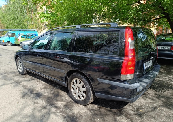 Volvo V70 cena 4199 przebieg: 210350, rok produkcji 2001 z Wrocław małe 56